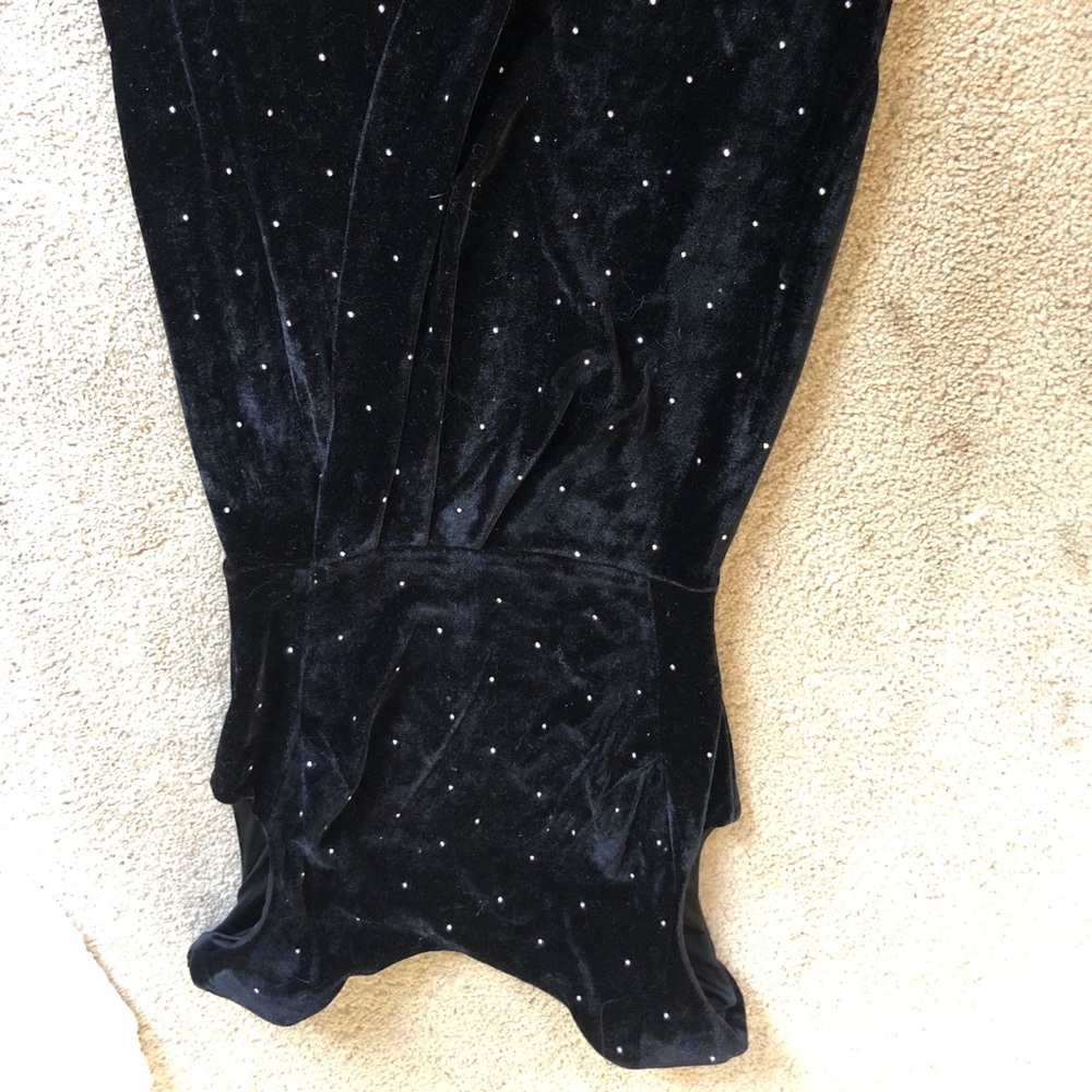 Black Velvet Sleeveless Dress